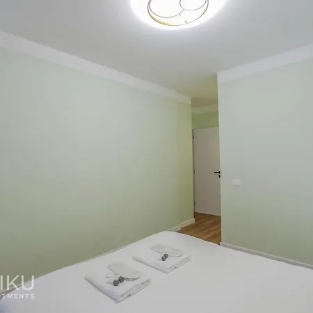 Miku - Lux 2bd At City Center Apartment