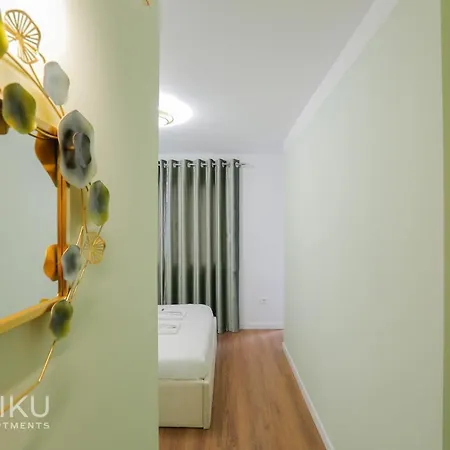 Miku - Lux 2bd At City Center Apartment