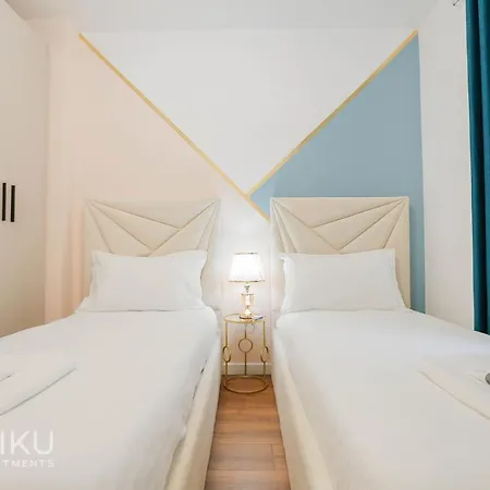 Miku - Lux 2bd At City Center Apartment *