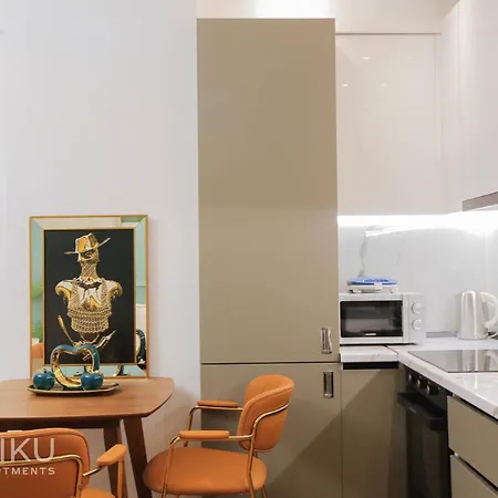 Miku - Lux 2bd At City Center Apartment Tirana