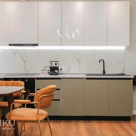 Miku - Lux 2bd At City Center * Tirana
